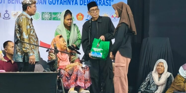 Shinta Nuriyah Ajak Warga Cirebon Perkuat Akhlak dan Toleransi di Tengah Ujian Bangsa