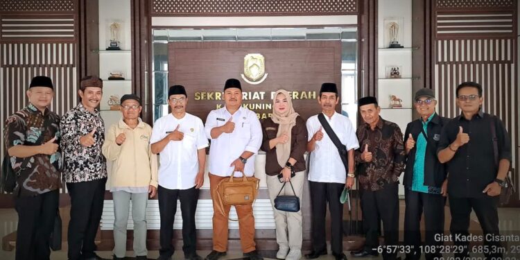Dicap Ilegal dan Perusak Hutan, Kepala Desa Penyangga Gunung Ciremai Buka Suara