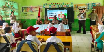 Di Balik Sekolah Kecil di Ciawigebang, Kapolres Kuningan Hadir Bawa Harapan