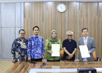 Bawaslu Kota Cirebon Teken MoU dengan UGJ dan UIN Cirebon