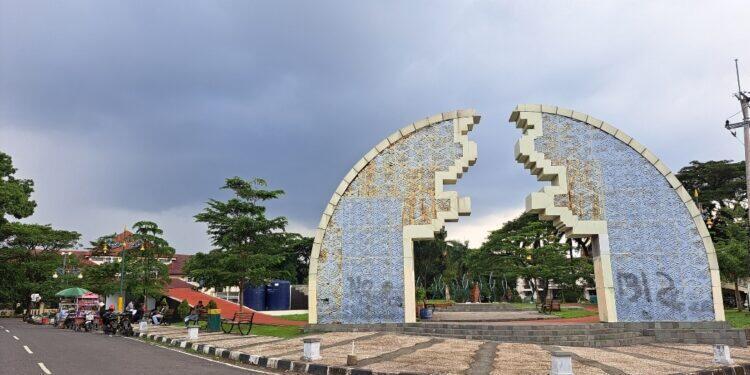 Alun-alun Pataraksa Direvitalisasi Tahun Ini, Pemkab Cirebon Kucurkan Rp475 Juta