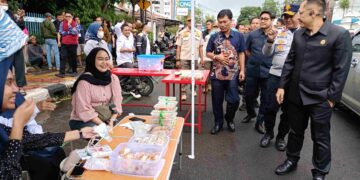 Pedagang di Festival Ramadan Keluhkan Lapaknya Jadi Tempat Parkir 