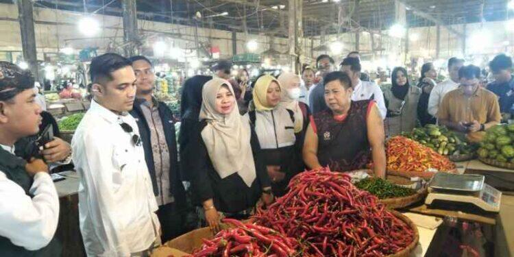 Polres Cirebon Kota Cek Harga Bapokting di Pasar Tradisional 