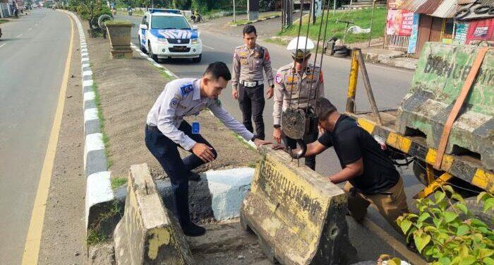 Ini Titik Putar Balik (U-Turn) yang Sudah Ditutup Polres Cirebon Kota 