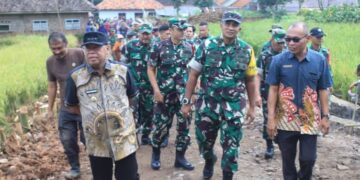 Brigjen TNI Valian Wicaksono Magdi Tinjau Kegiatan TMMD di Majalengka