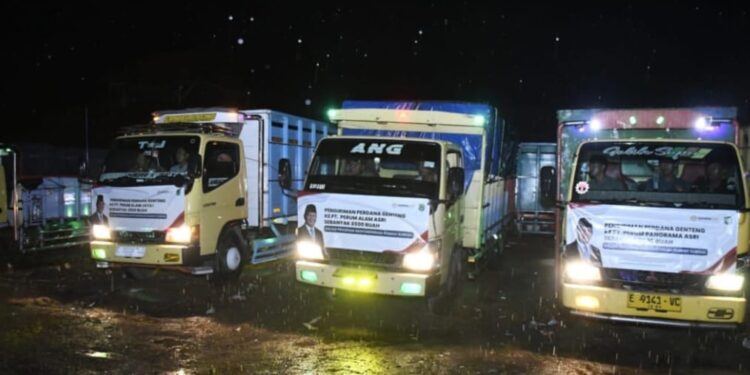 Dukung Program Gentengisasi, Menteri PKP Beli 14 Truk Genteng 