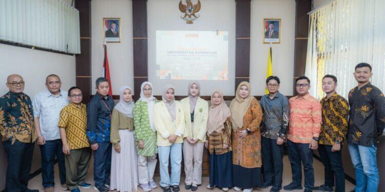 Go International! Tiga Mahasiswa Uniku Ikuti Student Mobility di Malaysia