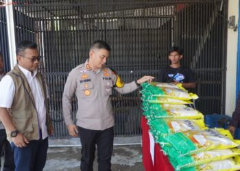 Bantu Masyarakat Jelang Lebaran, Polres Cirebon Kota Gelar Bazar GPM