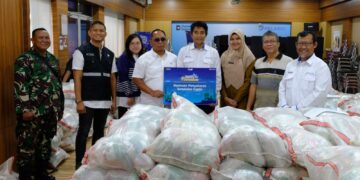 Pelindo Regional 2 Cirebon Salurkan Bantuan Sembako