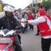 PMI Kabupaten Cirebon Bagikan Takjil dan Siagakan Posko untuk Pemudik