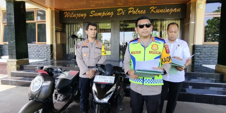 Nyamar Jadi Pemulung, Pria di Kuningan Kepergok Curi Motor