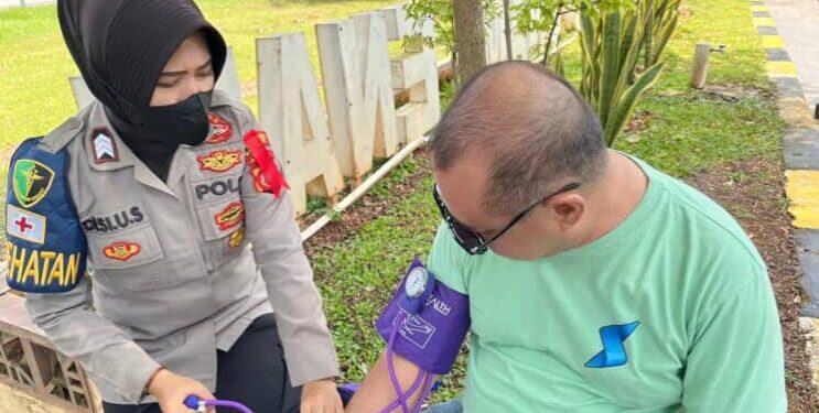 Tim Dokkes Polres Majalengka Siaga 24 Jam, Layani Pemeriksaan Kesehatan Pemudik 