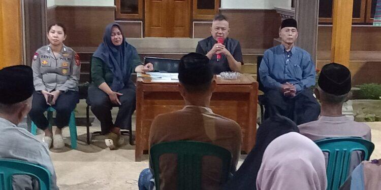 Dana Desa Belum Cair, Kuwu Cipeujeuh Kulon Talangi Honor Lembaga hingga Rp100 Juta