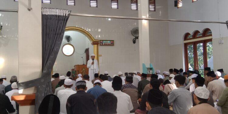 Suasana Khidmat dan Penuh Antusias, Shalat Id di Al Mukhlisin Buniasih Meluber hingga Jalan Raya
