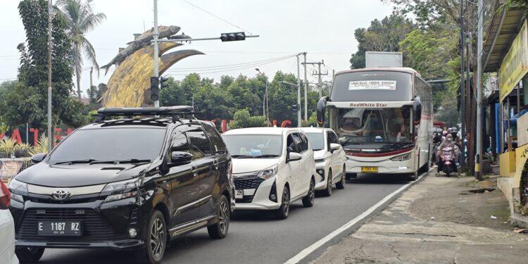 H+3 Arus Balik, Jalur Kuningan-Cirebon Padat, Tempuh Capai 3 Jam