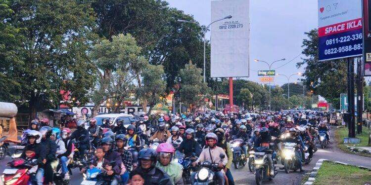 Sepeda Motor Dominasi Arus Balik di Pantura Cirebon 