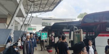 Lonjakan Arus Balik H+4, Bus Primajasa Dipadati Ribuan Penumpang