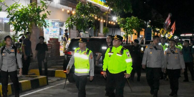 Kapolda Jabar Tinjau Arus Balik di Cirebon, Tekankan Kesiapsiagaan Personel