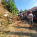Jalan Tertutup Longsor