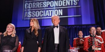 Secret Service Hadang Penyerang Bersenjata, Trump Selamat dari Serangan