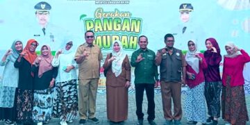 GPM di Hari Kartini, Penyelenggara Menggunakan Busana Batik