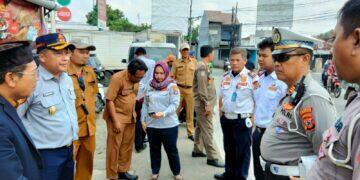 Truk Material Ganggu Akses RSUD Waled, DPRD Cirebon Dorong Penertiban dan Kajian Portal