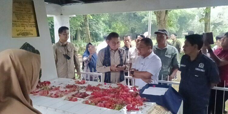 Menbud Fadli Zon Ziarah ke Kuningan, Angkat Kisah Pejuang Terlupakan