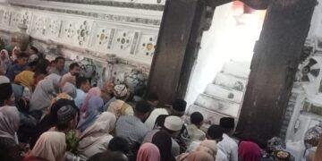 Ribuan Warga Jungjang Wetan Ikuti Ziarah Syawal ke Makam Sunan Gunungjati