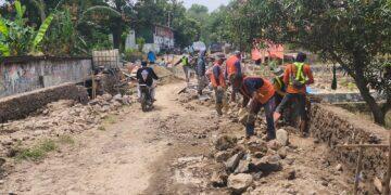 Jalan Gembonganmekar –Tambelang Diperbaiki, Akses Antar Kecamatan Kini Lebih Aman