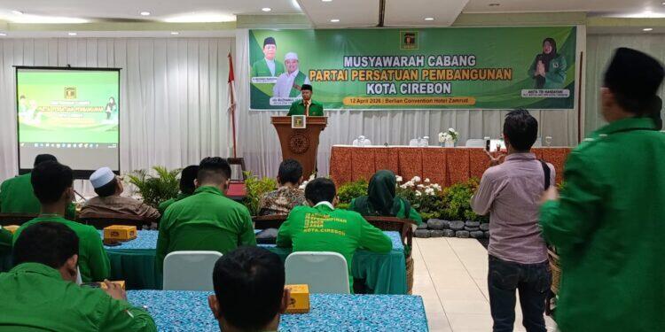 UU Ruzhanul Ulum Buka Muscab DPC PPP Kota Cirebon 