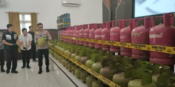 Polres Indramayu Bongkar Praktik Oplosan LPG dan Penimbunan BBM, Dua Tersangka Diamankan