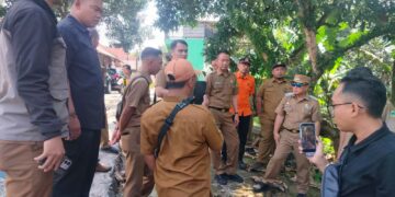 Bupati Tinjau Jalan Rusak di Pasawahan, Diduga Akibat Pergeseran Tanah