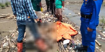Mayat Lelaki Tanpa Identitas Ditemukan di Pantai Desa Muara 