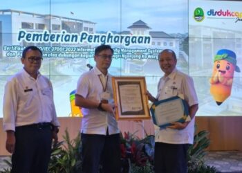 Prestasi Ganda, Disdukcapil Kuningan Sabet ISO 27001 dan Abdi Nagri 2025