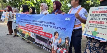 Daop 3 Cirebon Sosialisasi Anti Pelecehan Seksual dan Disiplin di Perlintasan Sebidang