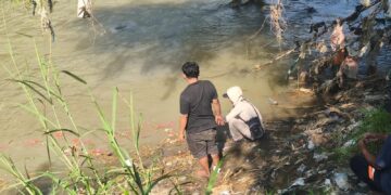 Keluarga Tempuh Ritual Tradisional di Tengah Pencarian Korban Tenggelam di Cisanggarung