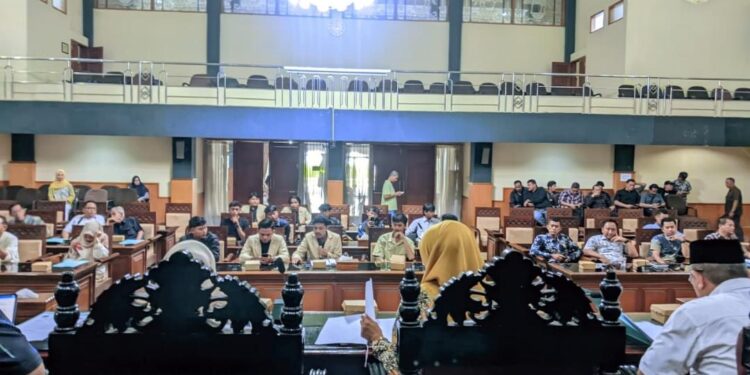 Jelang Hardiknas, Permahi Kuningan Ancam Lapor KPK Soal Dugaan Penyimpangan Disdikbud