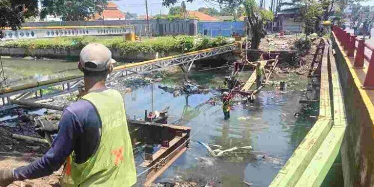 Ini Kata PT. KAI Terkait Pembongkaran Jembatan Rel KA Zaman Belanda 