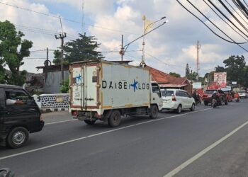 Jam Pulang Kerja, Jalan Pangeran Cakrabuana Macet Parah