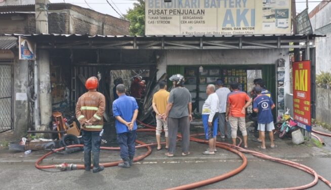 Bengkel dan Toko Aki Ludes Terbakar dalam Hitungan Menit