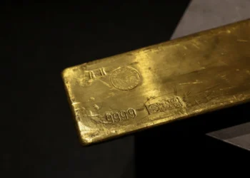 Emas Melemah di Tengah Konflik Timur Tengah, Energi jadi Incaran 