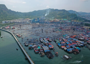 Lebih dari 9.000 Orang Mengungsi Akibat Kebakaran yang Menghancurkan 1.000 Rumah di Kampung Bahagia