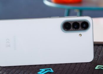 Samsung Galaxy A57 Resmi Diperkenalkan, Lebih Tipis, Ringan, dan Tahan Air IP68