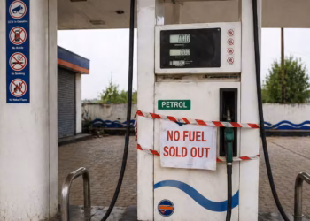 Ribuan Warga Antre BBM di Andhra Pradesh, 400 Lebih SPBU Ditutup Demi Cegah Panic Buying