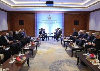 Teheran dan Moskow Menekankan Peran BRICS dalam Keamanan Teluk Persia