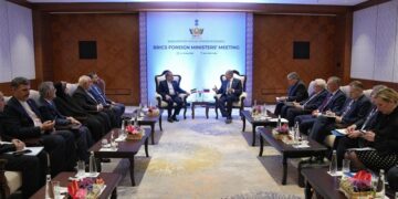 Teheran dan Moskow Menekankan Peran BRICS dalam Keamanan Teluk Persia