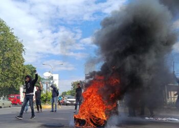 Buruhnya Kemana? Aksi May Day di Kota Cirebon Dilakukan Puluhan Mahasiswa 