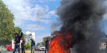 Buruhnya Kemana? Aksi May Day di Kota Cirebon Dilakukan Puluhan Mahasiswa 