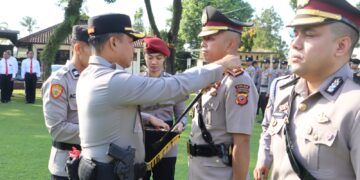 Wakapolres Kuningan Berganti, Kapolres Tekankan Adaptasi dan Integritas