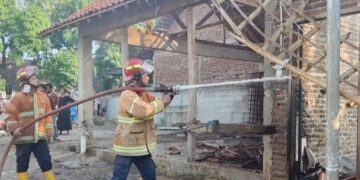 Gudang LPG di Greged Terbakar, 100 Tabung Terlalap, Kerugian Rp200 Juta